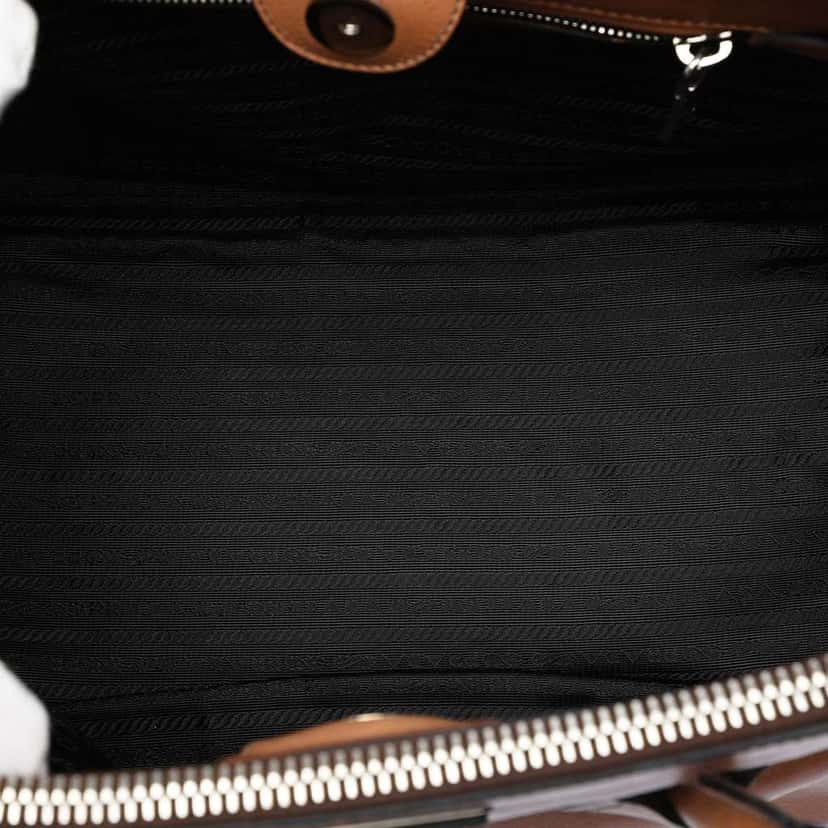 Prada Glace Calf Twin Pocket Satchel Brown Leather Very good condition - Model View