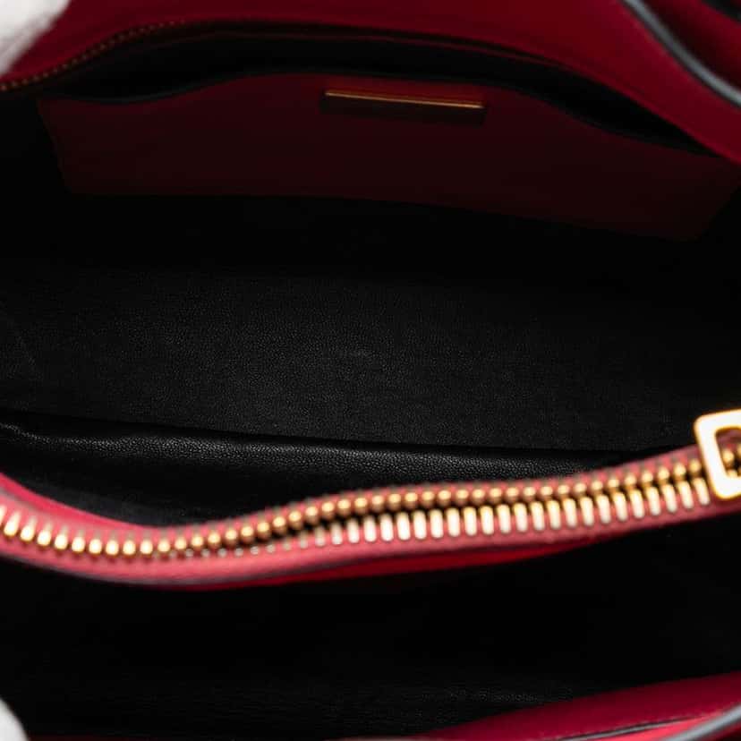 Prada Saffiano Soft Triple Pocket Tote Pink Leather Very good condition - Model View