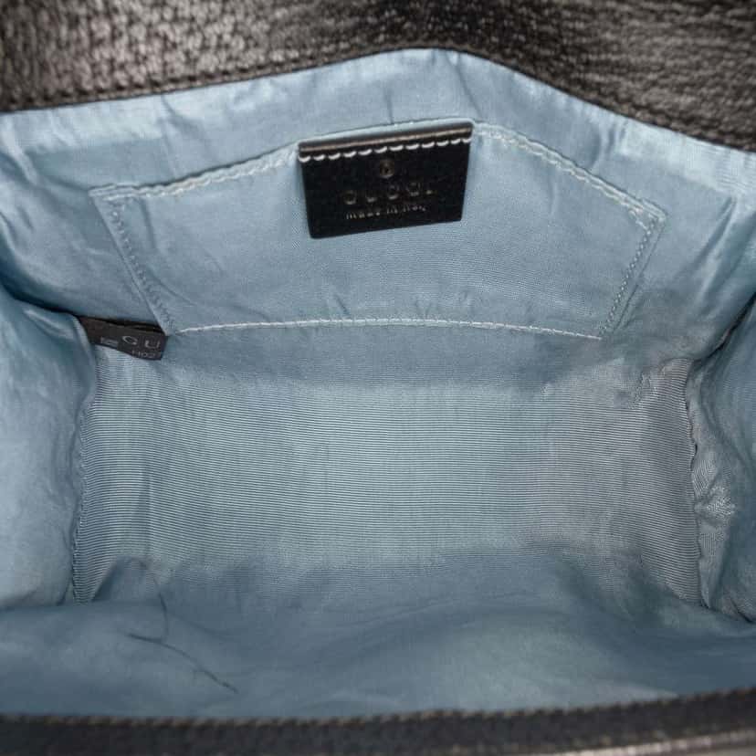 Gucci Small Leather Bee Star Padlock Crossbody Black Leather Very good condition - Model View