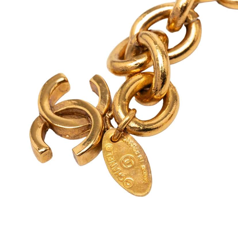 Chanel Gold Plated CC Triple Chain Belt Gold Metal Very good condition - Model View