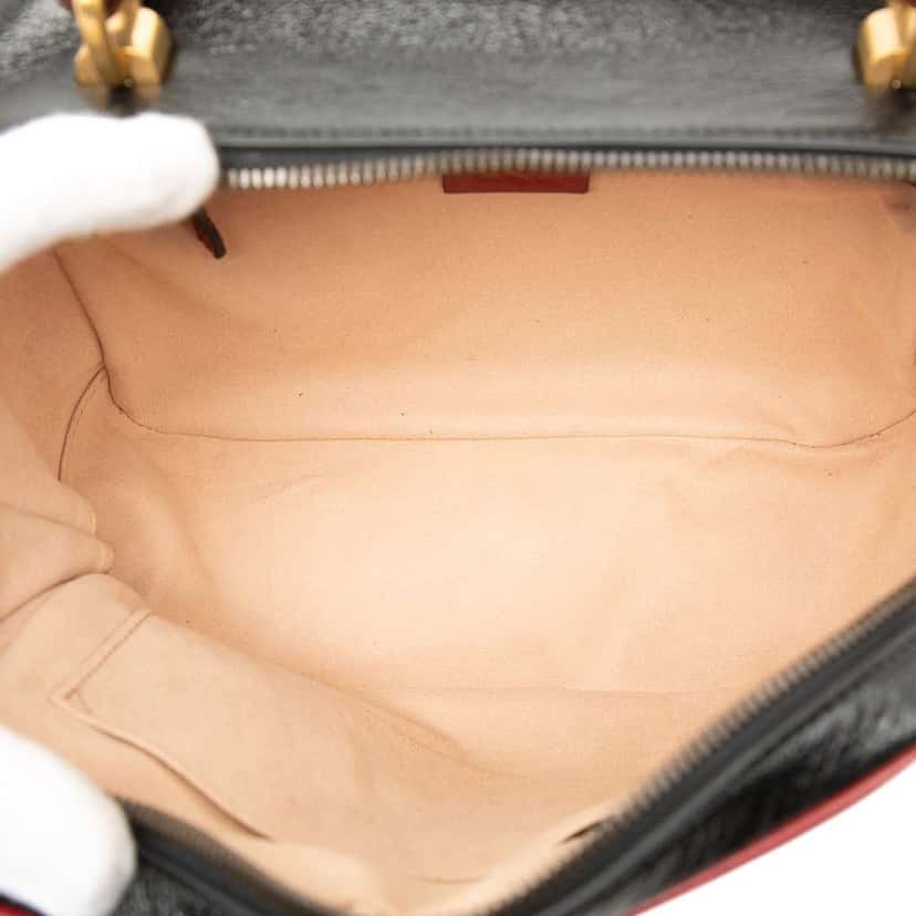 Gucci Small GG Marmont Matelasse Diagonal Leather Torchon Bamboo Satchel Black Leather Very good condition - Model View