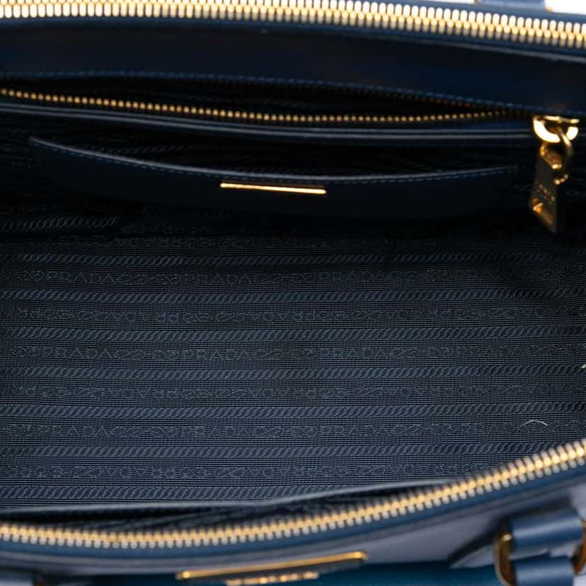 Prada Saffiano Lux Galleria Double Zip Front Pocket Satchel Blue Leather Very good condition - Model View