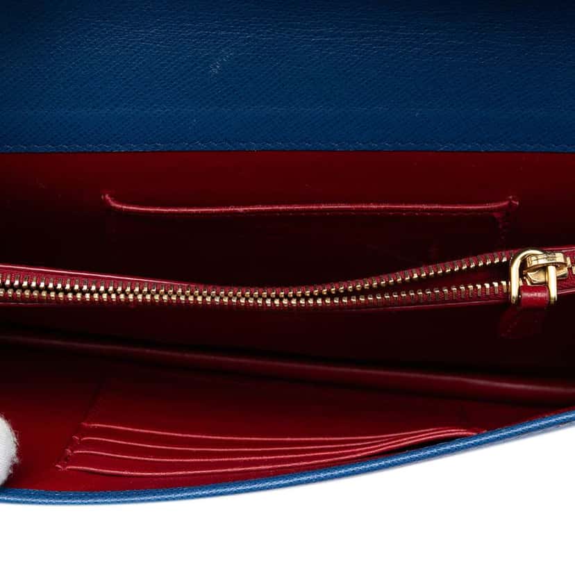 Prada Saffiano Lux Chain Crossbody Blue Leather Very good condition - Model View