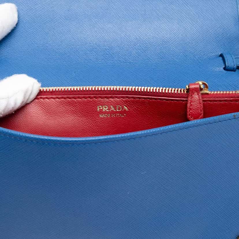 Prada Saffiano Lux Chain Crossbody Blue Leather Very good condition - Box View
