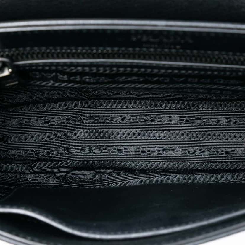 Prada Glace Calfskin Studded Crossbody Black Leather Very good condition - Model View