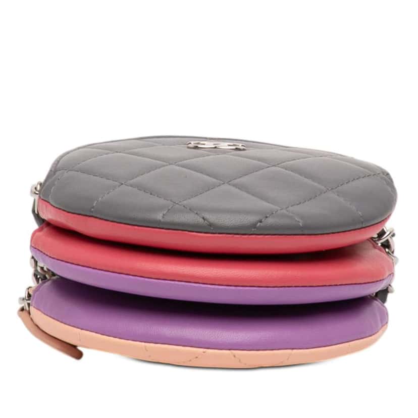Chanel CC Quilted Lambskin Triple Zip Round Clutch With Chain Grey Leather Very good condition - Inside View