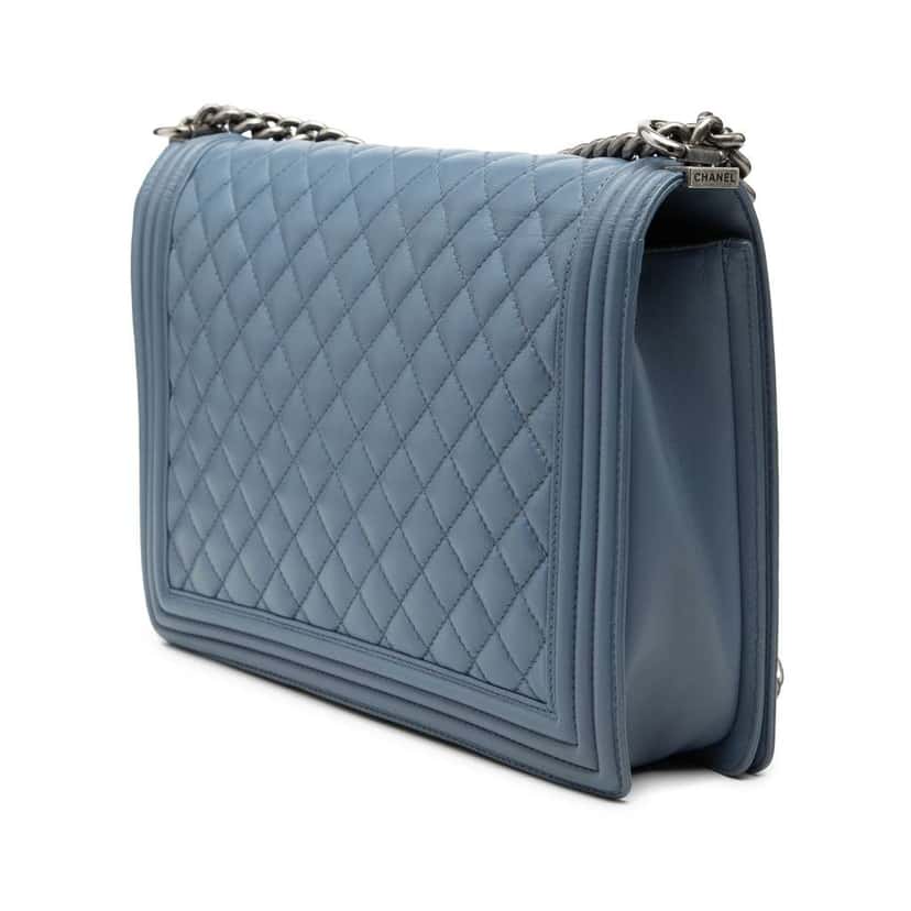 Chanel Large Quilted Lambskin Boy Flap Blue Leather Very good condition - Back View