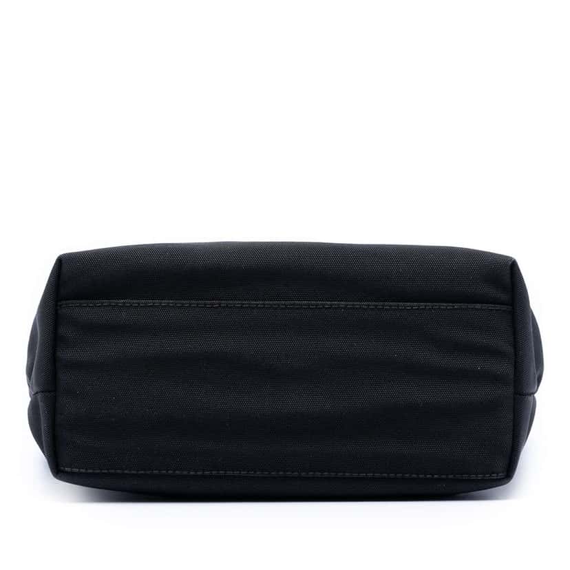 Gucci GG Canvas Handbag Black Canvas Very good condition - Inside View