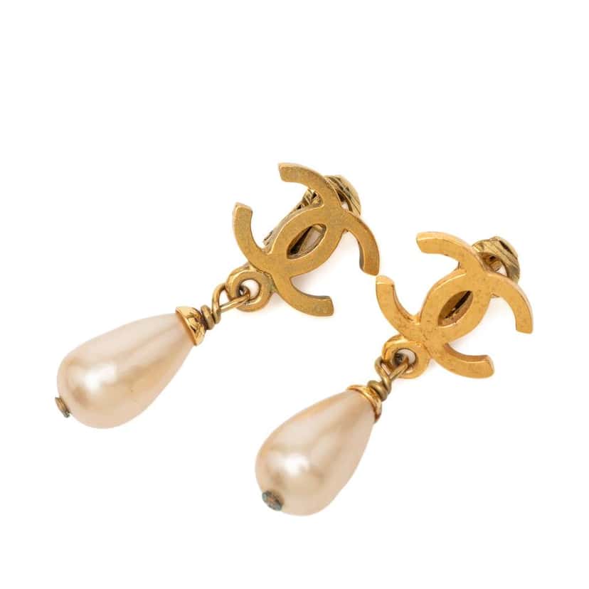 Chanel CC Gold Plated Faux Pearl Drop Clip On Earrings Gold Metal Very good condition - Front View