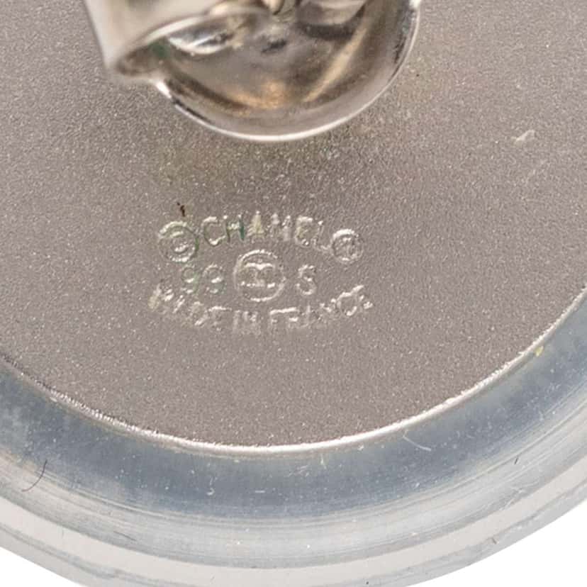 Chanel CC Quilted Rubber Silver Plated Button Push Back Earrings Grey Very good condition - Inside View