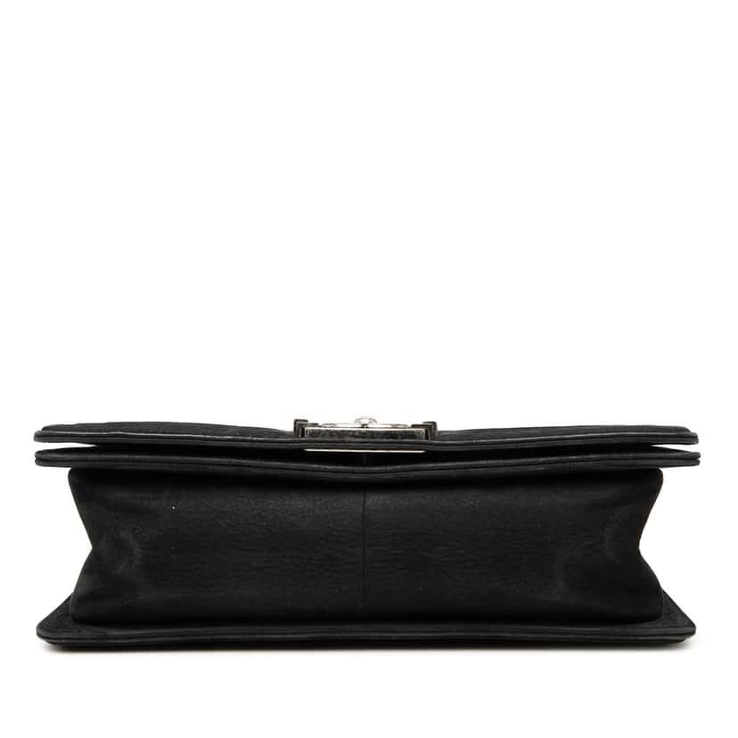 Chanel Old Medium Chevron Suede Boy Flap Black Leather Very good condition - Inside View