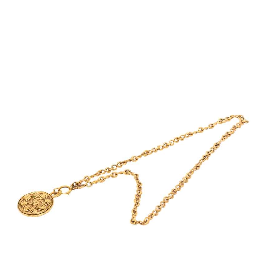 Chanel CC Gold Plated Medallion Pendant Necklace Gold Metal Very good condition - Front View