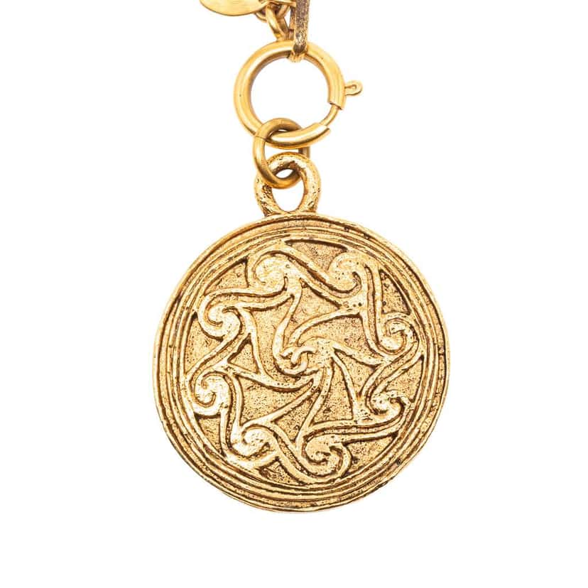 Chanel CC Gold Plated Medallion Pendant Necklace Gold Metal Very good condition - Back View