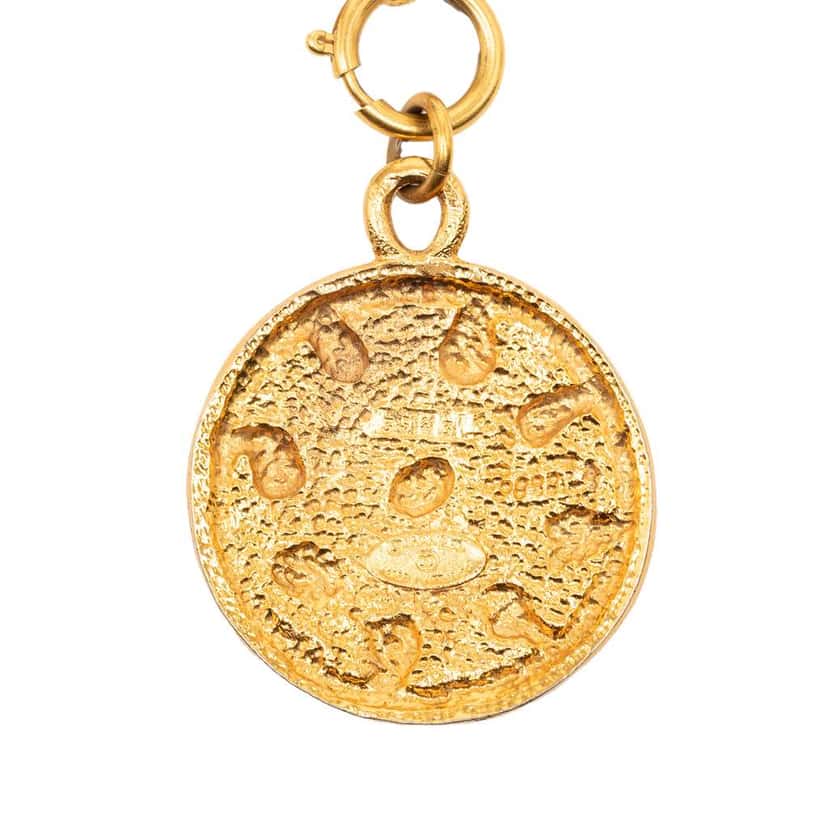 Chanel CC Gold Plated Medallion Pendant Necklace Gold Metal Very good condition - Inside View