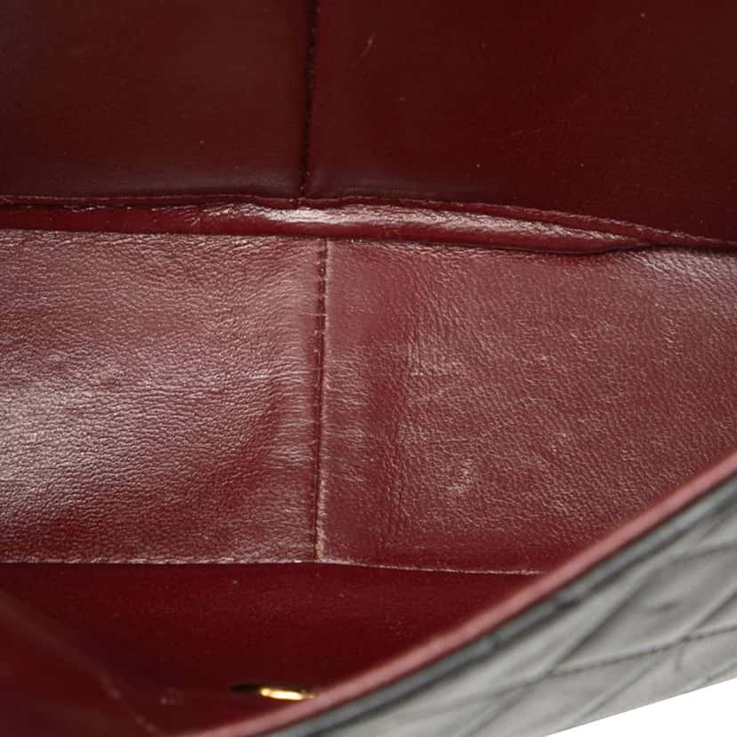 Chanel Small Square Quilted Lambskin Flap Black Leather Very good condition - Model View