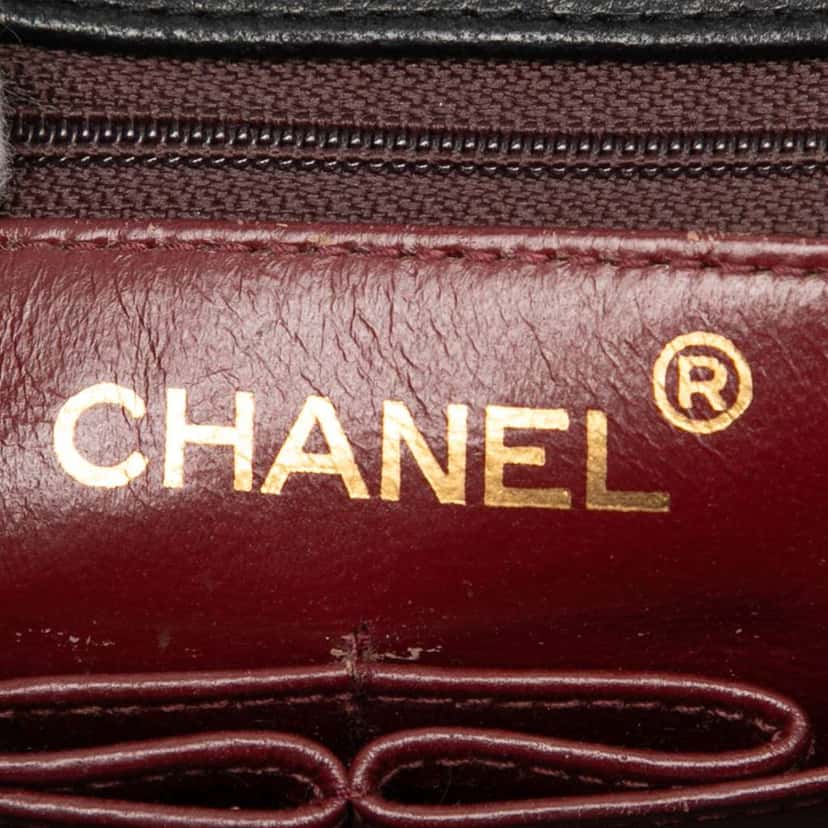 Chanel Small Square Quilted Lambskin Flap Black Leather Very good condition - Box View