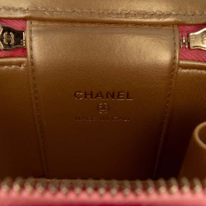 Chanel Mini Quilted Lambskin Pearl Crush Vanity Case With Chain Pink Leather Very good condition - Box View