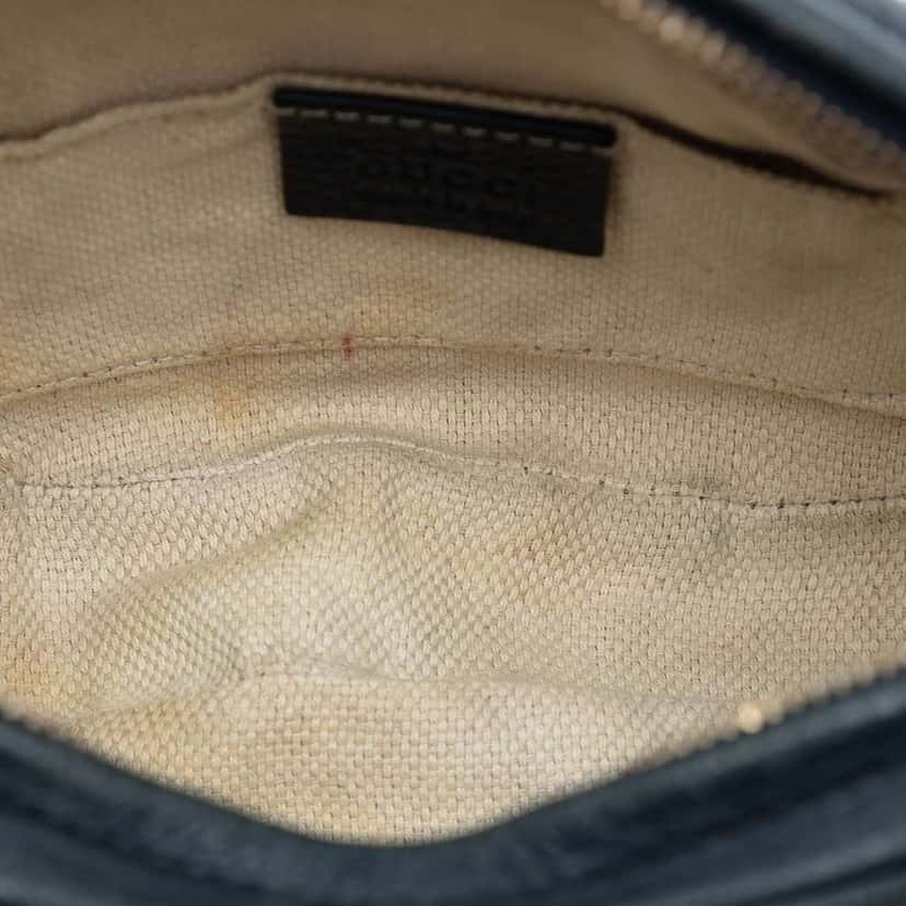 Gucci Mini Pebbled Calfskin Soho Chain Crossbody Blue Leather Very good condition - Model View