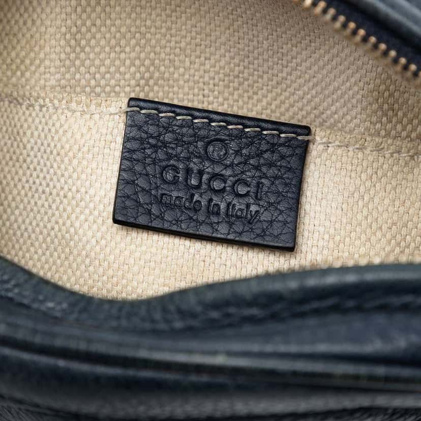 Gucci Mini Pebbled Calfskin Soho Chain Crossbody Blue Leather Very good condition - Box View