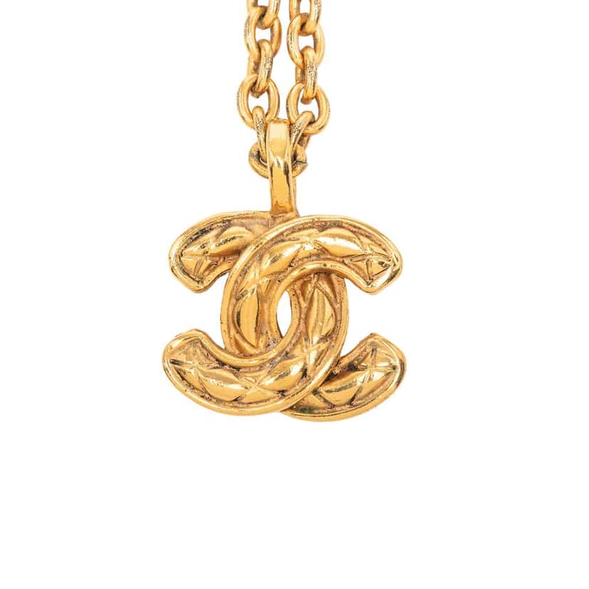 Chanel Gold Plated Quilted CC Pendant Necklace Gold Metal Very good condition - Front View