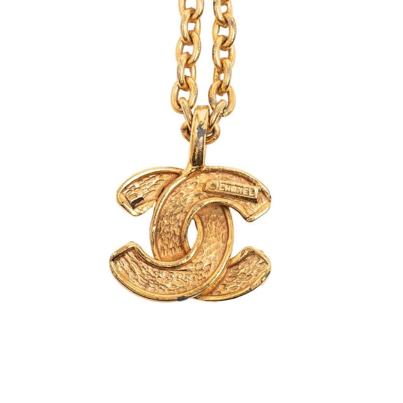 Chanel Gold Plated Quilted CC Pendant Necklace Gold Metal Very good condition - Back View