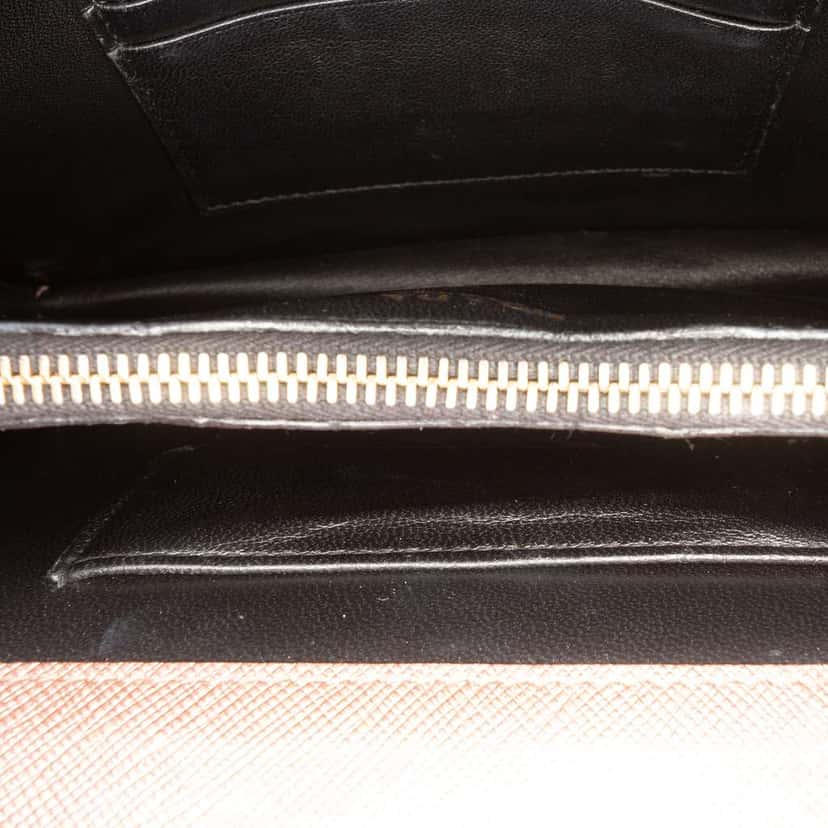 Prada Metallic Saffiano Lux Chain Crossbody Pink Leather Very good condition - Model View