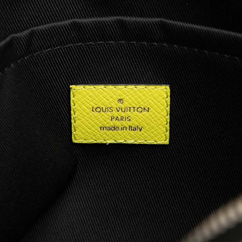 Louis Vuitton Monogram Taigarama Outdoor Messenger Yellow Leather Very good condition - Box View