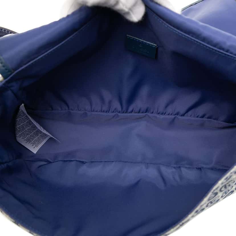 Gucci Kids GG Canvas Star Messenger Bag Blue Canvas Very good condition - Model View