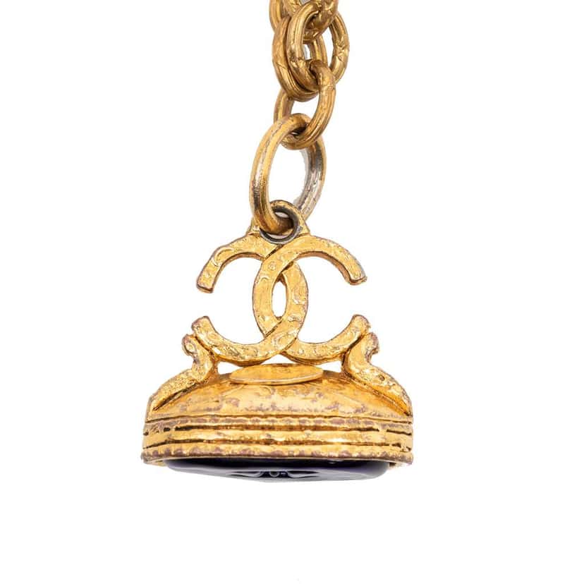 Chanel CC Gold Plated Gripoix Stamp Pendant Necklace Gold Metal Very good condition - Inside View