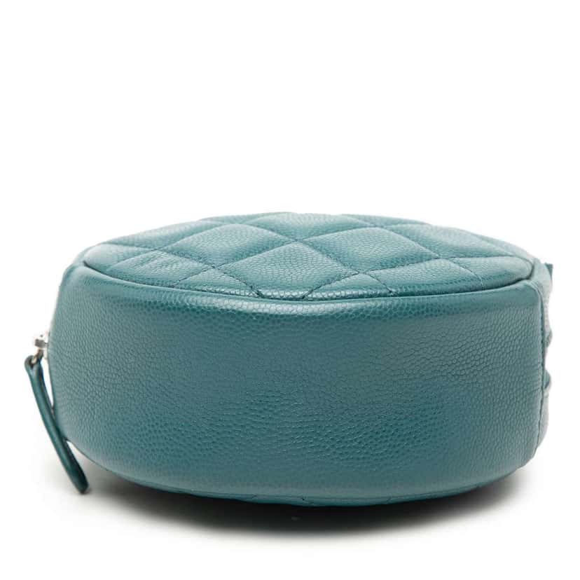 Chanel CC Quilted Caviar Round Clutch With Chain Blue Leather Very good condition - Inside View