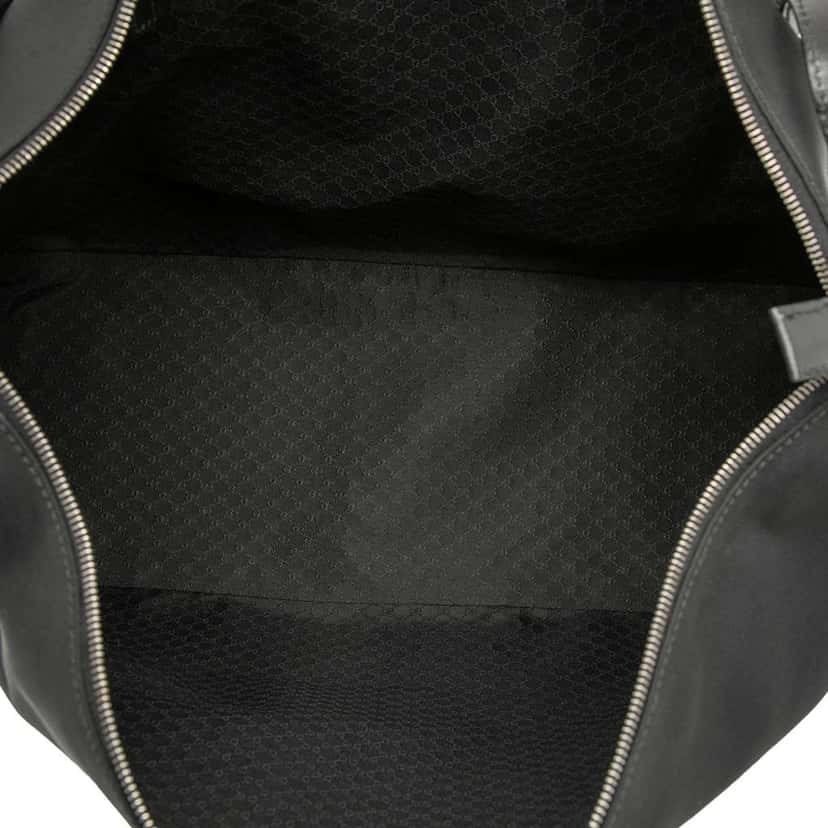 Gucci Nylon Shoulder Bag Black Very good condition - Model View