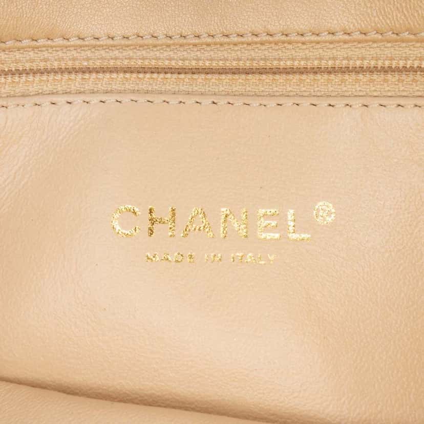 Chanel Small Quilted Iridescent Lambskin Pearl CC Crystal Flap Gold Leather Very good condition - Box View