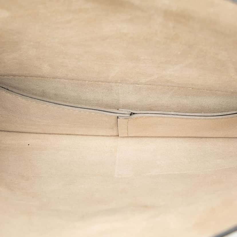 Chloé Medium Leather Faye Shoulder Bag Black Leather Good condition - Model View