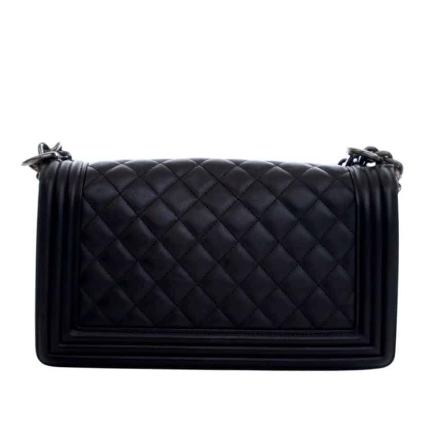 Chanel Old Medium Quilted Lambskin Boy Flap Black Leather Good condition - Model View
