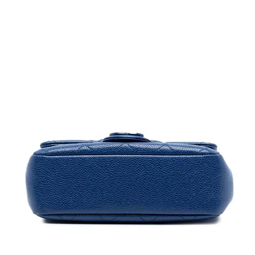 Chanel Mini Square Quilted Caviar CC Incognito Single Flap Blue Leather Very good condition - Inside View