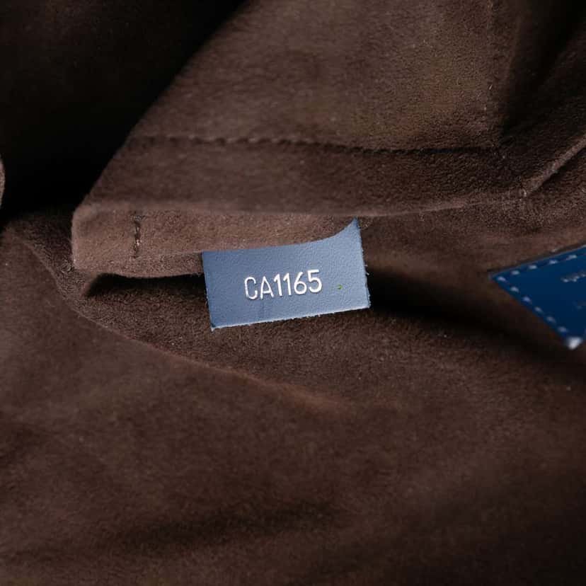 Louis Vuitton Epi Cluny MM Blue Leather Very good condition - Box View