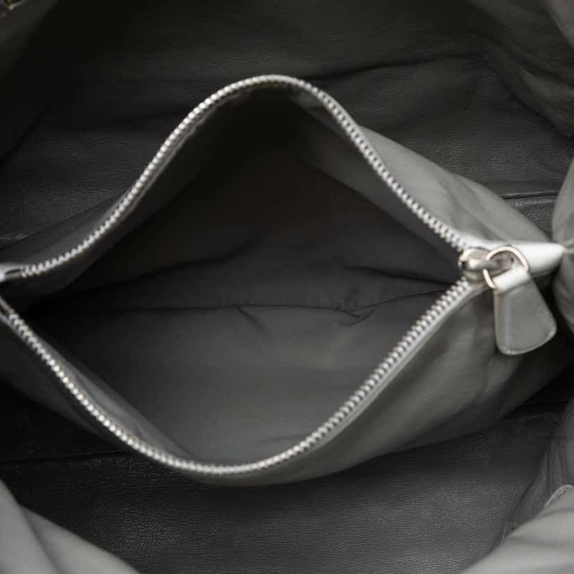 Dior Woven Lambskin Lady Dior Avenue Tote White Leather Good condition - Model View