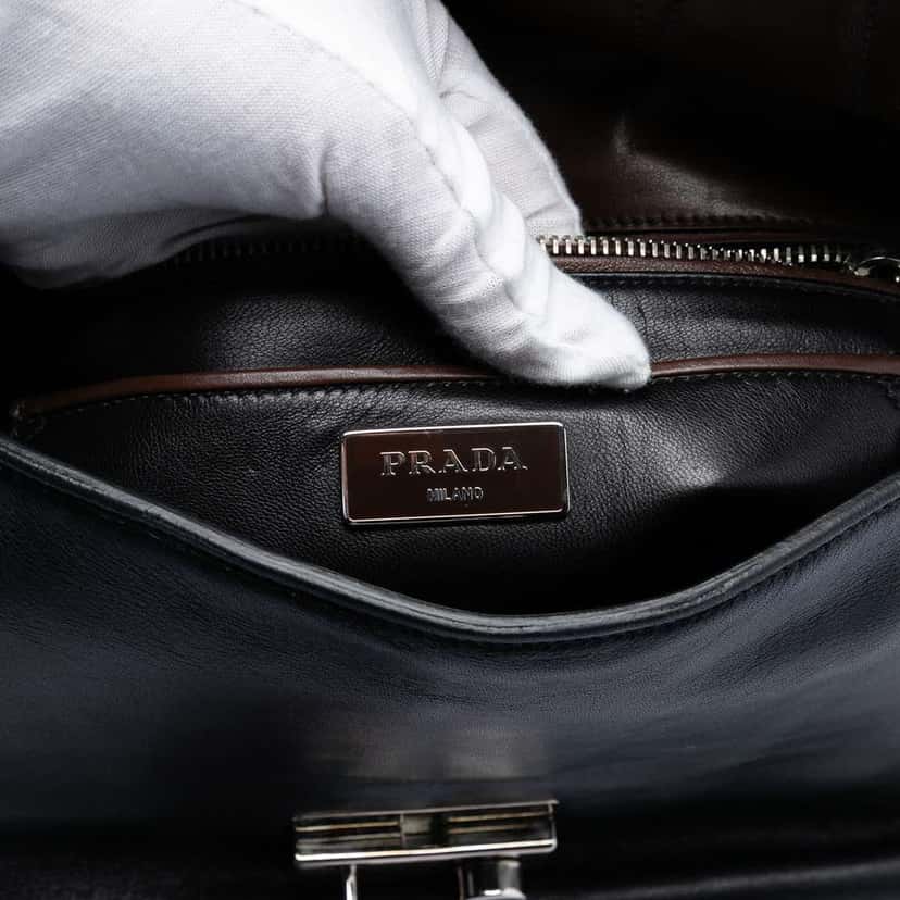 Prada Soft Calfskin Double Sided Flap Messenger Bag Black Leather Very good condition - Box View
