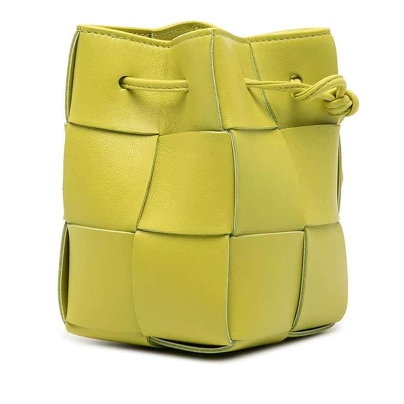 Bottega Veneta Mini Nappa Maxi Intrecciato Cassette Bucket Bag Green Leather Very good condition - Back View
