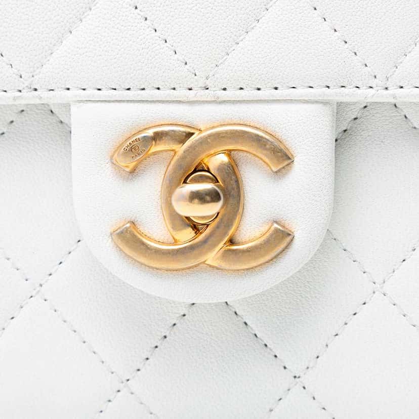 Chanel Small Quilted Lambskin Chic Pearls Flap White Leather Very good condition - Box View