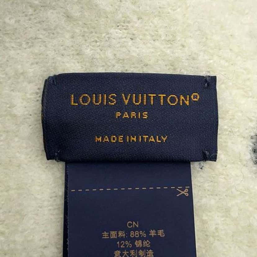 Louis Vuitton Monogram Hip Knitted Reversible Scarf Black Wool Very good condition - Model View