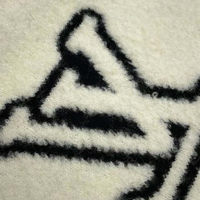 Louis Vuitton Monogram Hip Knitted Reversible Scarf Black Wool Very good condition - Box View