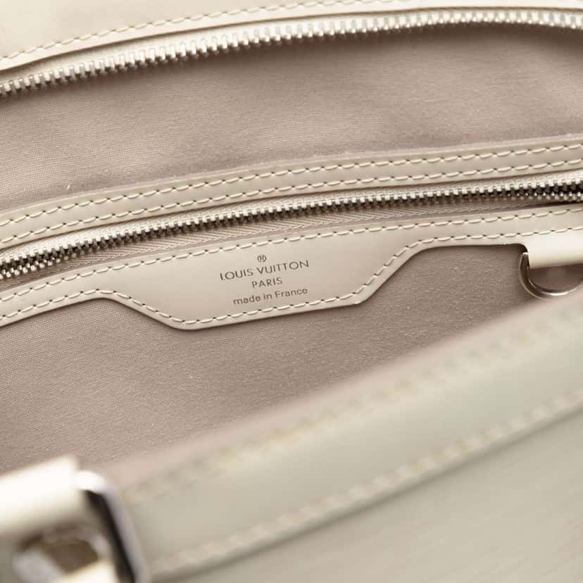 Louis Vuitton Epi Brea MM White Leather Very good condition - Box View