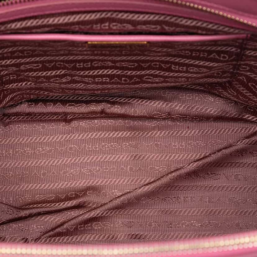 Prada Medium Saffiano Lux Galleria Double Zip Satchel Pink Leather Good condition - Model View