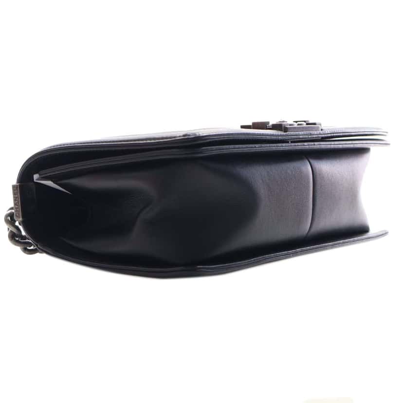 Chanel Old Medium Quilted Lambskin Boy Flap Black Leather Good condition - Box View