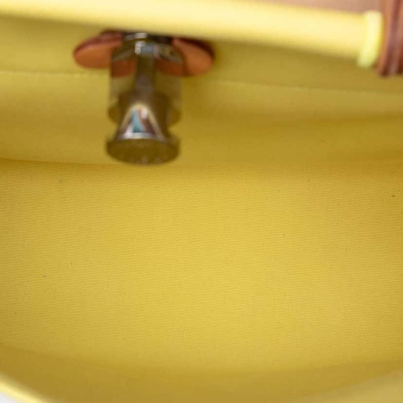 Hermès Toile Herbag Zip 31 Yellow Canvas Good condition - Model View