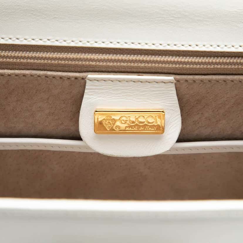 Gucci Calfskin Bakelite Night White Leather Good condition - Box View