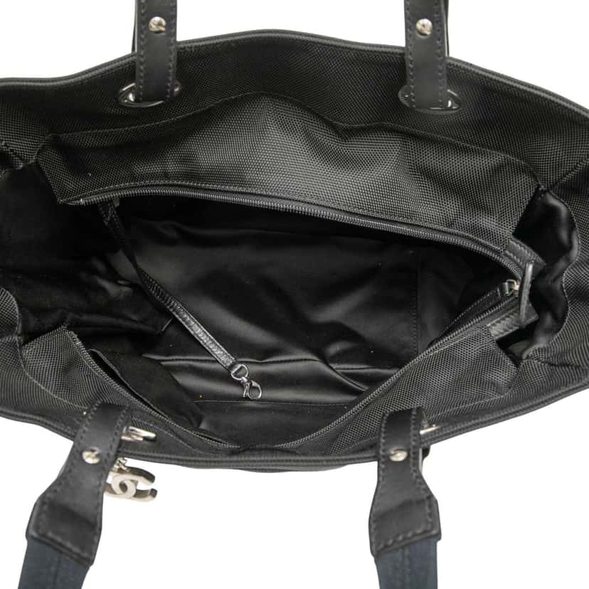 Chanel Medium Quilted Canvas Paris Biarritz Tote Blue Canvas Good condition - Model View