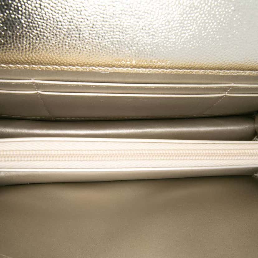 Chanel CC Quilted Metallic Caviar Top Handle Wallet on Chain Gold Leather Good condition - Model View