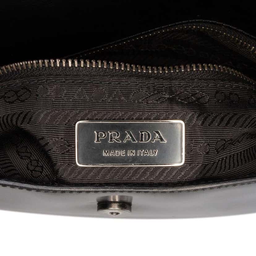 Prada Spazzolato Flap Handbag Black Leather Good condition - Box View